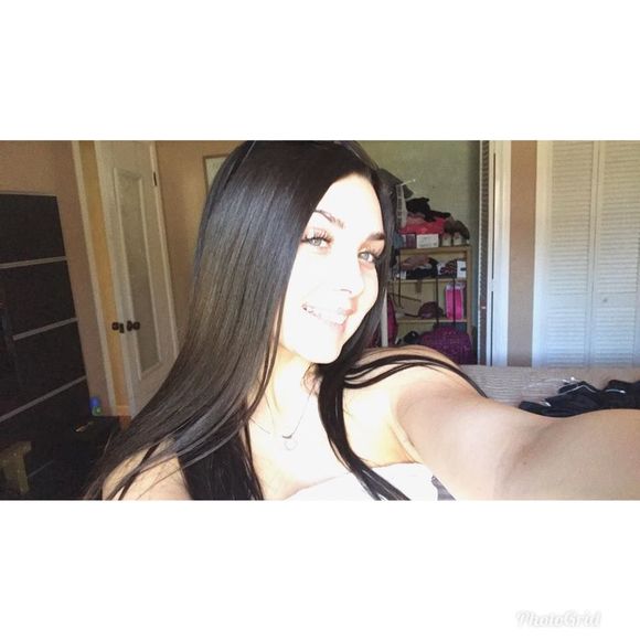 Meet your Posher, Trinity - Picture 1 of 1